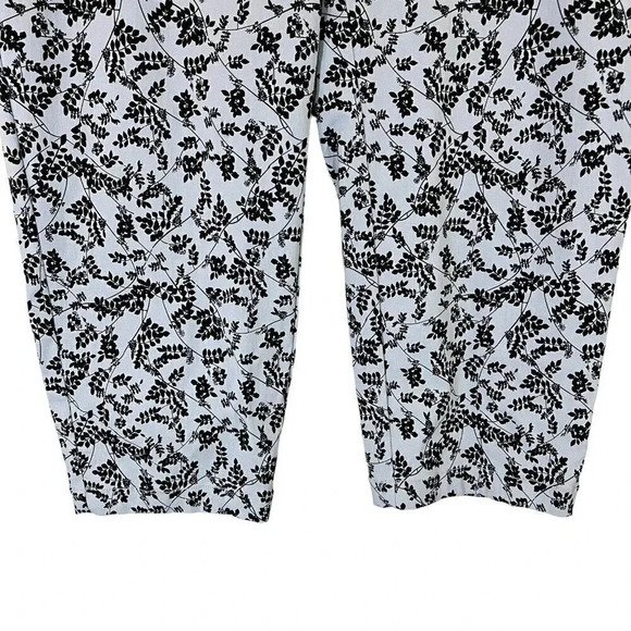 Emaline Cropped Pants Plus 18W Blue Black All Over Floral Pattern Stretch Career - Picture 4 of 6